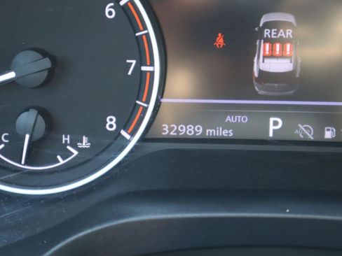 Used 2025 Nissan Rogue SV AWD/4WD image 10