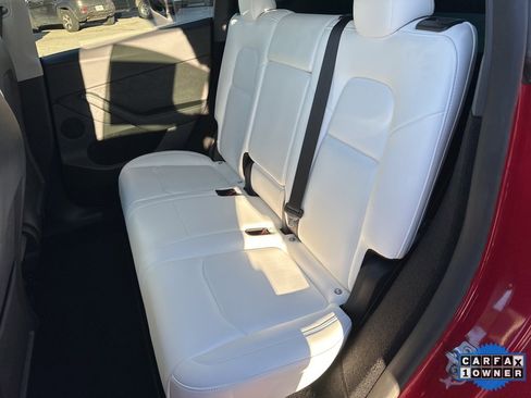 Used 2023 Tesla Model Y Performance image 42