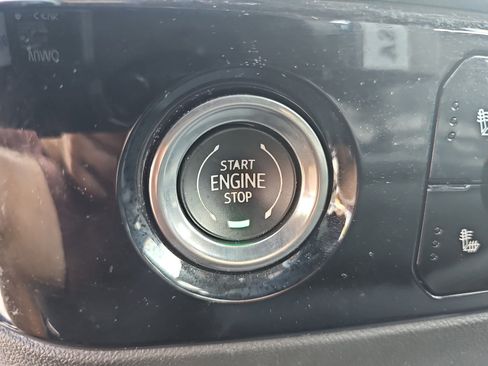 Used 2023 Chevrolet Silverado 1500 LT AWD/4WD image 28