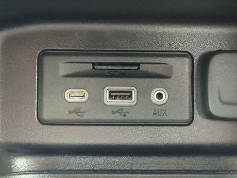 Used 2019 Chevrolet Equinox Premier image 22