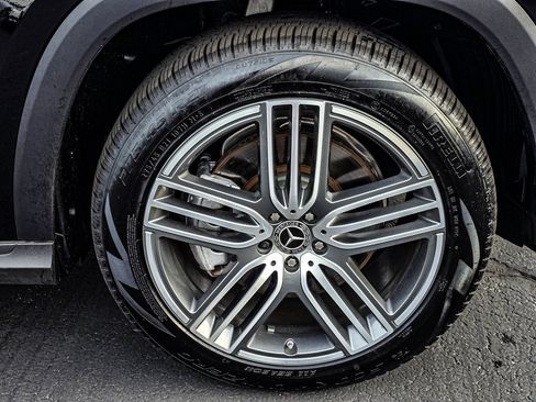 New 2025 Mercedes-Benz GLS 450 4MATIC image 10