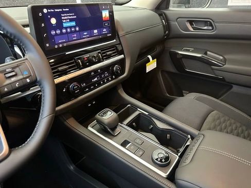 New 2026 Nissan Pathfinder SV AWD/4WD image 29