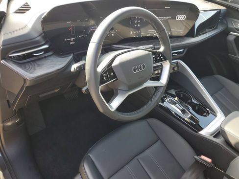 Used 2025 Audi Q5 Premium w/ Convenience Package AWD/4WD image 17
