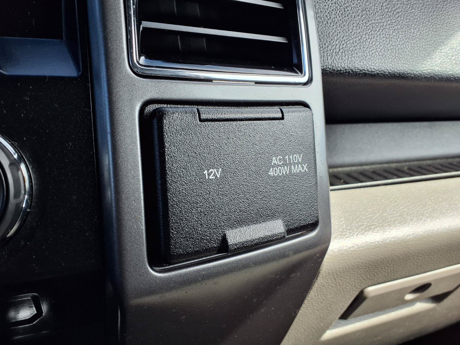 Used 2018 Ford F150 XLT w/ Equipment Group 302A Luxury AWD/4WD image 10