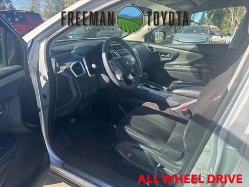 Used 2017 Nissan Murano S w/ Navigation Package image 7