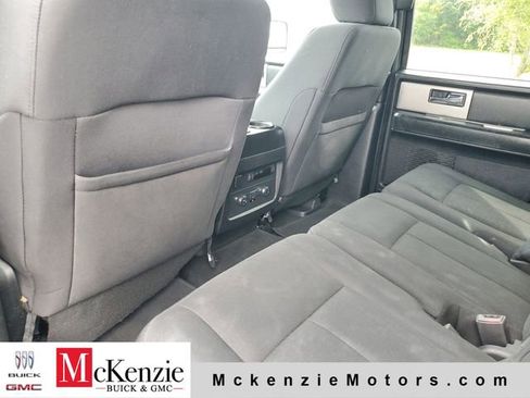 Used 2017 Ford Expedition XLT AWD/4WD image 23