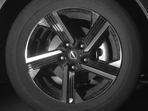 Used 2025 Nissan Sentra SV image 13