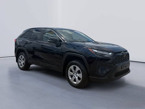 Used 2023 Toyota RAV4 LE AWD/4WD image 1
