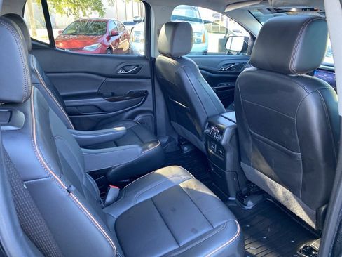 Used 2022 GMC Acadia AT4 w/ Technology Package image 25