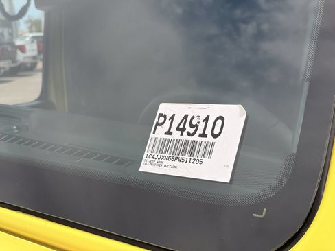 Used 2023 Jeep Wrangler Unlimited Rubicon 4xe AWD/4WD image 32