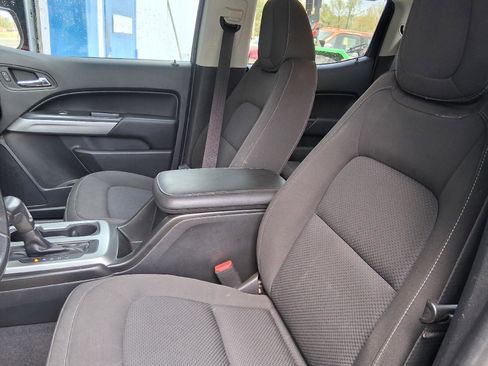 Used 2020 Chevrolet Colorado LT w/ LT Convenience Package image 7