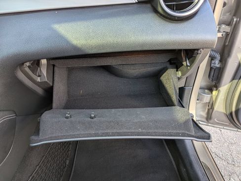 Used 2019 Mercedes-Benz GLC 300 4MATIC image 36