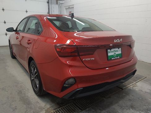 Used 2023 Kia Forte LXS w/ LXS Technology Package FWD image 5