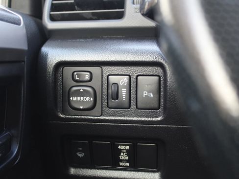 Used 2015 Toyota 4Runner Limited image 26