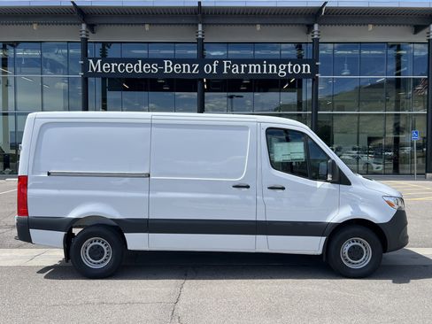 New 2026 Mercedes-Benz Sprinter 2500 image 2