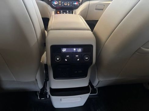 Used 2023 GMC Acadia Denali w/ Denali Ultimate Package AWD/4WD image 24