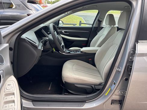 Used 2023 Hyundai Sonata SE FWD image 24