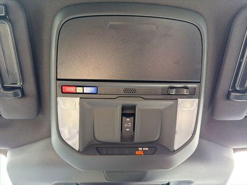 Certified 2025 Subaru Forester Premium w/ Convenience Package #2 image 39