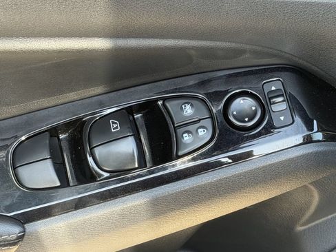 Used 2023 Nissan Altima 2.5 SV FWD image 20