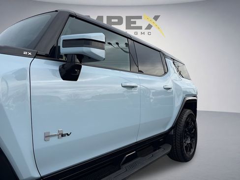 Used 2025 GMC Hummer EV 2X AWD/4WD image 34