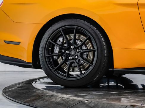 Used 2019 Ford Mustang Shelby GT350 w/ Technology Package RWD image 79