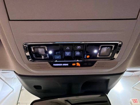 Used 2022 Lincoln Corsair AWD w/ Premium Package image 27