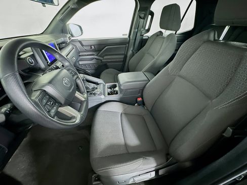 Used 2025 Toyota 4Runner SR5 image 13