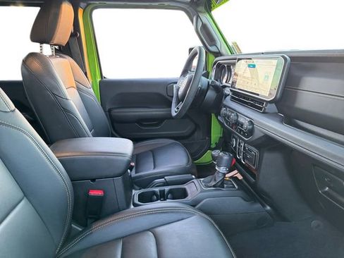 Certified 2025 Jeep Gladiator High Tide image 28