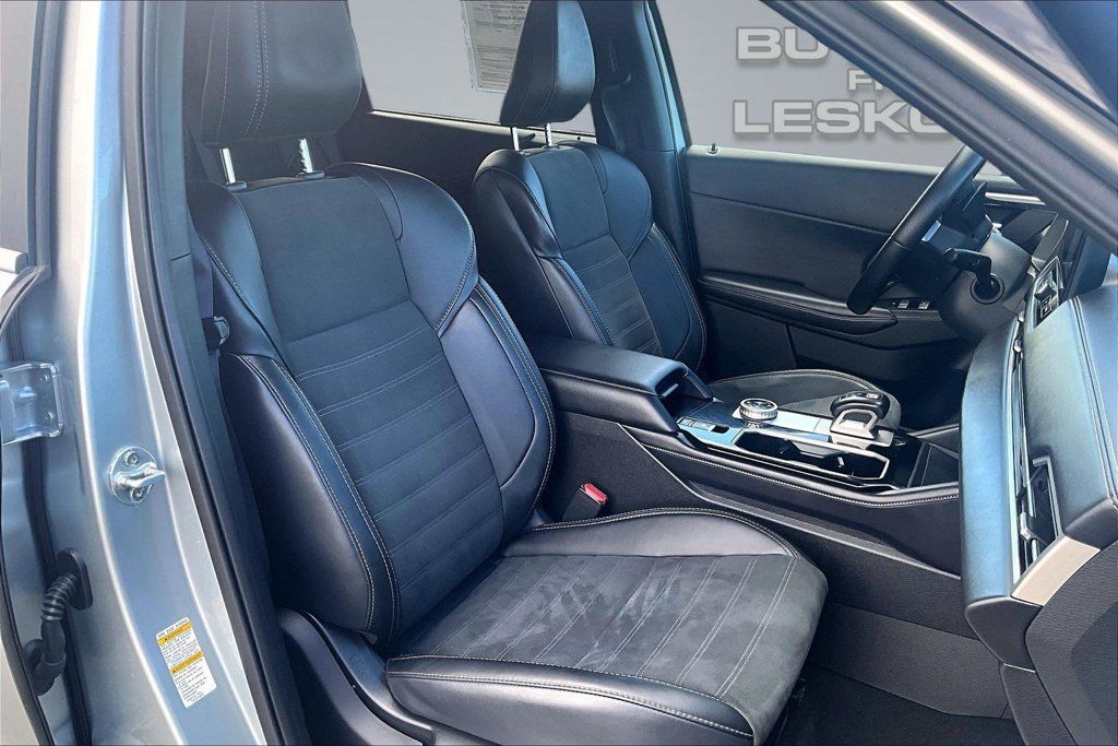 Used 2025 Mitsubishi Outlander SE AWD/4WD image 7