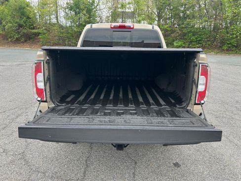 Used 2022 GMC Canyon AT4 image 21