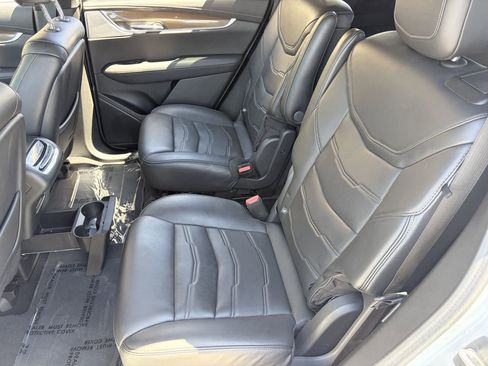 Certified 2023 Cadillac XT6 Sport w/ Platinum Package AWD/4WD image 18