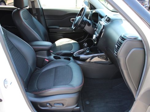 Used 2019 Kia Soul ! w/ Technology Package FWD image 16