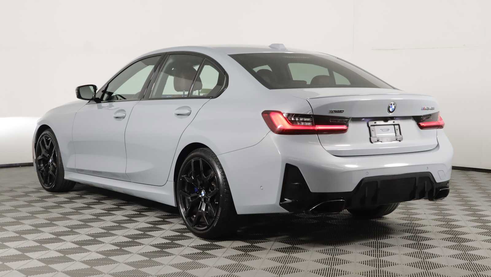 Used 2025 BMW M340i xDrive w/ Premium Package AWD/4WD image 4