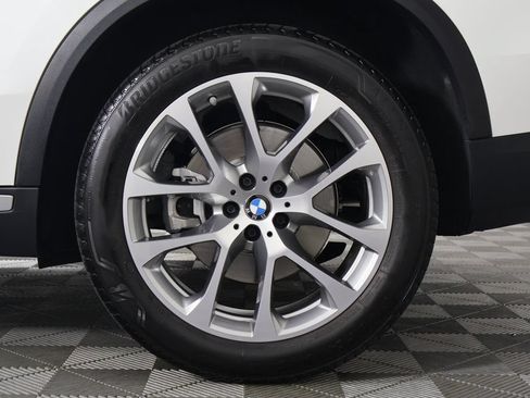 Certified 2026 BMW X5 sDrive40i w/ Climate Comfort Package RWD image 16