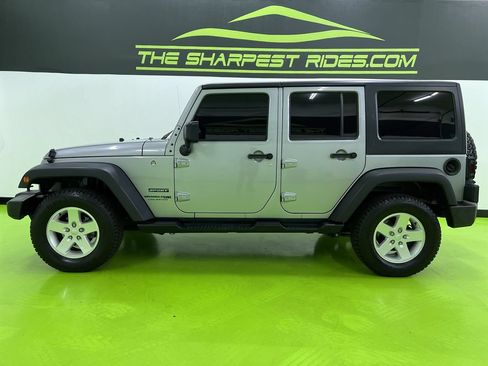 Used 2018 Jeep Wrangler Unlimited Sport S AWD/4WD image 6