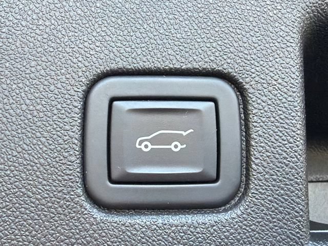 Used 2024 Chevrolet Equinox RS FWD image 19