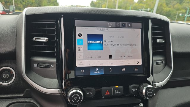 New 2026 RAM 1500 Express AWD/4WD image 12