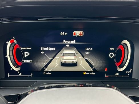 New 2026 Nissan Pathfinder Platinum image 23