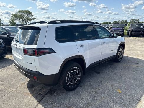 Used 2026 Jeep Cherokee Laredo AWD/4WD image 6