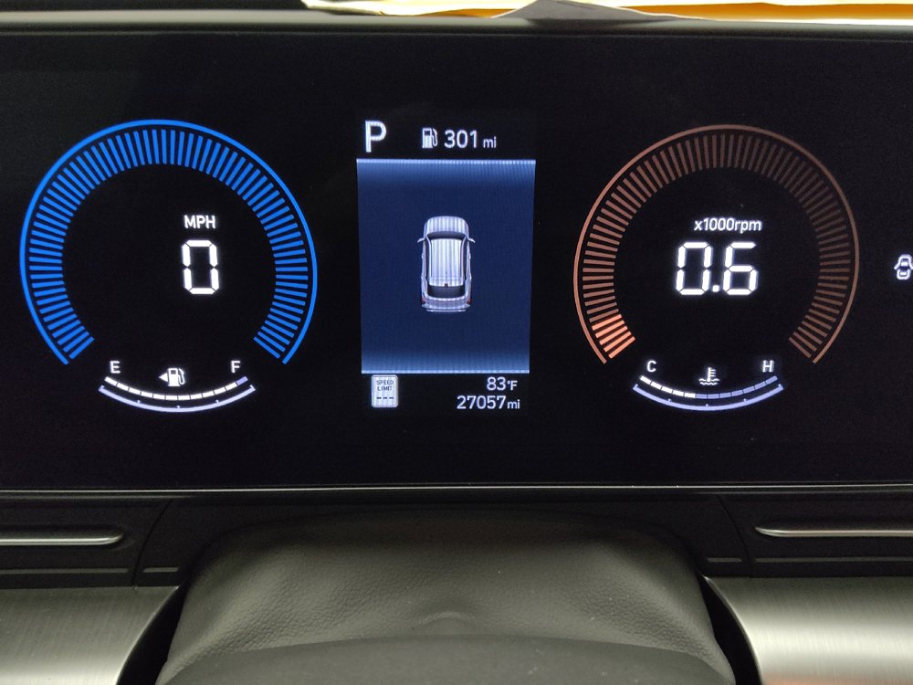 Used 2025 Hyundai Kona SEL FWD image 23