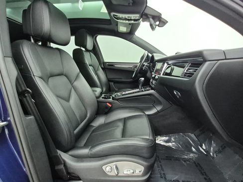 Used 2024 Porsche Macan w/ Premium Plus Package AWD/4WD image 25