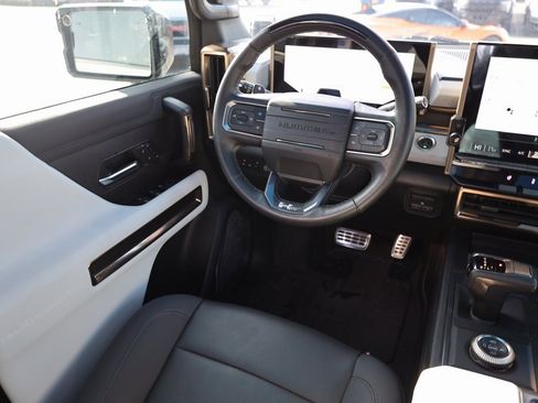Used 2024 GMC Hummer EV 3X w/ LPO, Illumination Package image 19