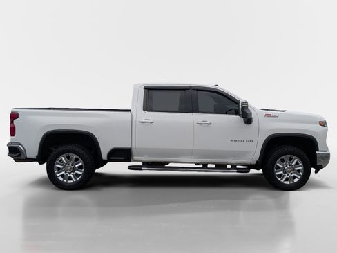 Used 2024 Chevrolet Silverado 2500 LTZ w/ LTZ Convenience Package AWD/4WD image 3