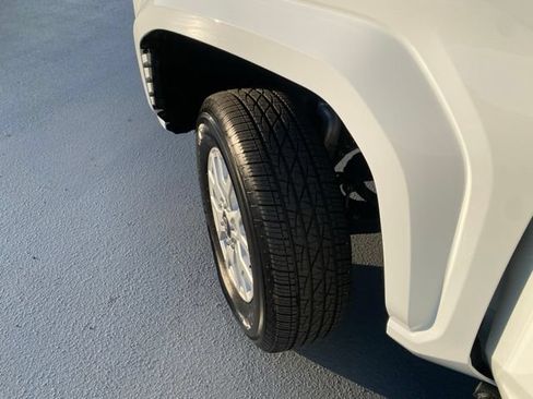 Certified 2025 Toyota Tacoma SR w/ SR Upgrade Package AWD/4WD image 26