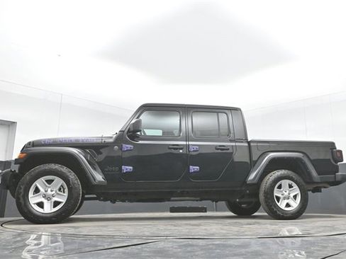 Used 2022 Jeep Gladiator Sport image 41