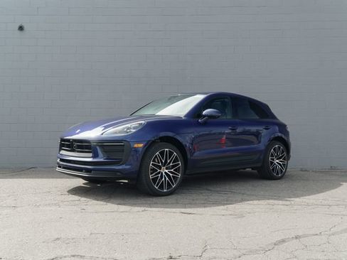 Certified 2026 Porsche Macan image 1