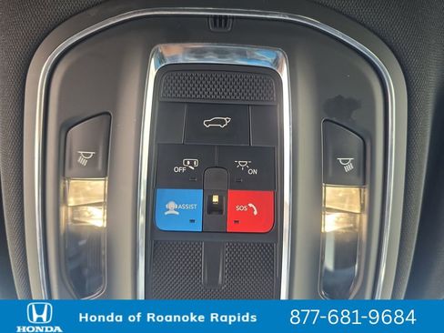 Used 2024 Jeep Wagoneer Series III AWD/4WD image 28