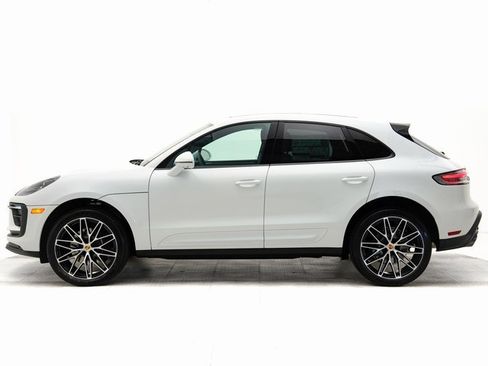 New 2025 Porsche Macan image 2
