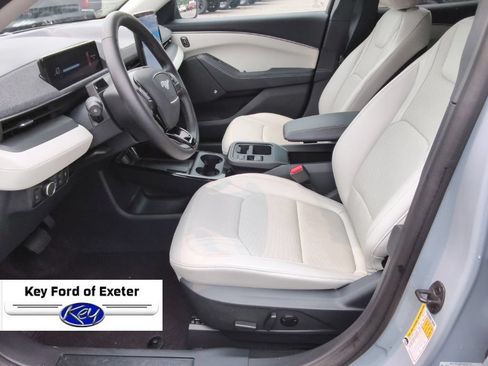 Used 2025 Ford Mustang Mach-E Premium AWD/4WD image 24