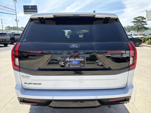 Used 2025 Ford Expedition Platinum w/ Stealth Performance Package AWD/4WD image 7